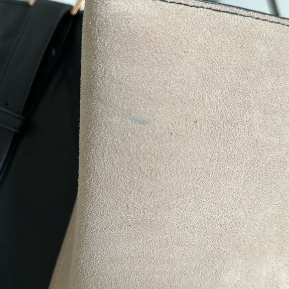 Great condition faux suede and faux leather, H&M shoulder bag, tan and black - Picture 6 of 7